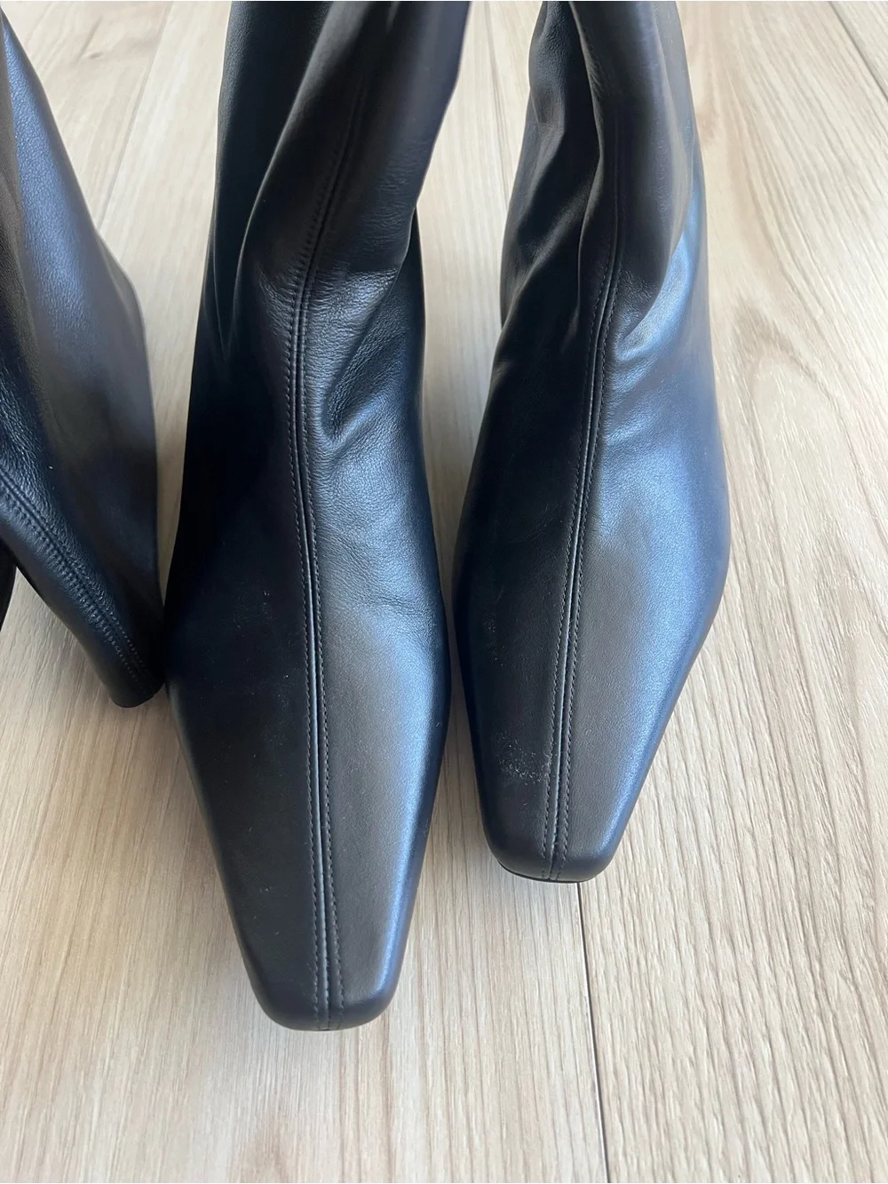 STAUD sleek black